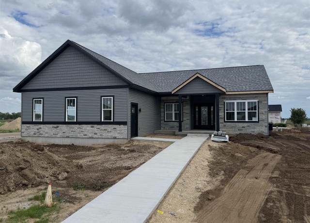 Property at 2020 Mulberry St, Sauk City, WI 53583, 3 beds, 2.5 baths