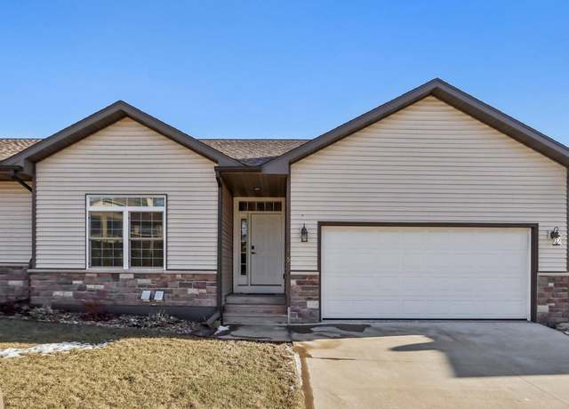 Property at 325 Waite Ln, Platteville, WI 53818, 3 beds, 2.5 baths
