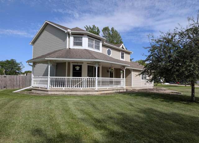 Property at 217 N Lawrence Ave, Tomah, WI 54660, 3 beds, 2.5 baths