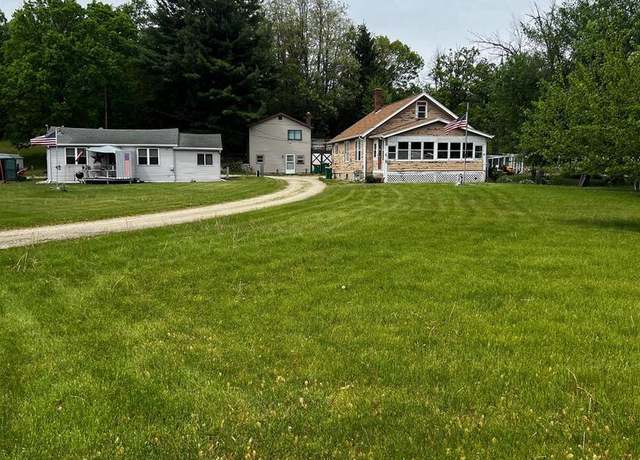 Property at 756 W Happy Hollow Rd, Janesville, WI 53546, 5 beds, 3 baths