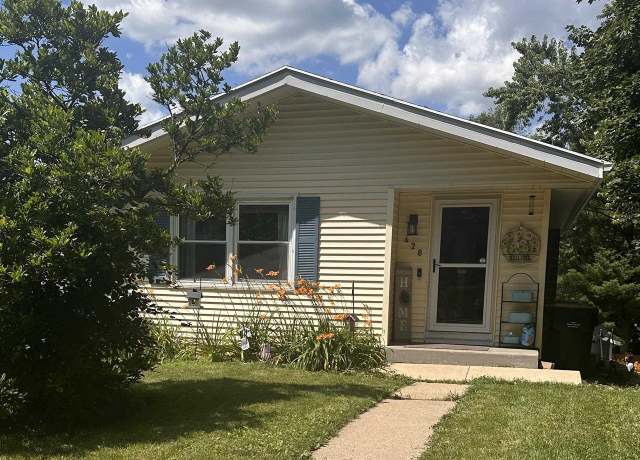 Property at 428 Linde St, Deforest, WI 53532, 4 beds, 1.5 baths
