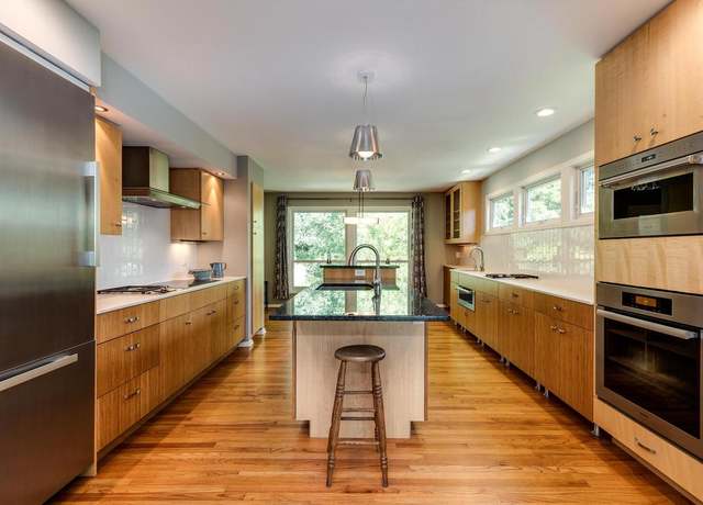 Property at 3329 Tally Ho Ln, Madison, WI 53705, 4 beds, 3 baths