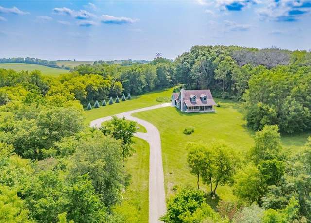 Property at 1717 Koshkonong Rd, Stoughton, WI 53589, 3 beds, 3.5 baths