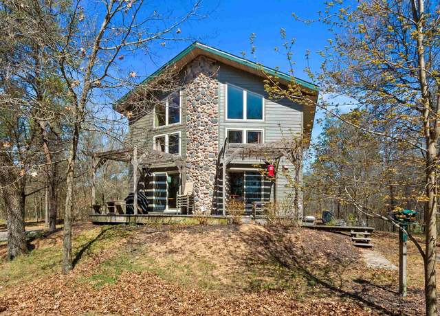 Property at 458 Pro Trl, Nekoosa, WI 54457, 4 beds, 2.5 baths