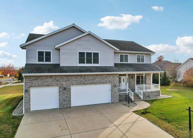 Property at 2001 Fullerton Dr, Prairie Du Sac, WI 53578, 5 beds, 4 baths