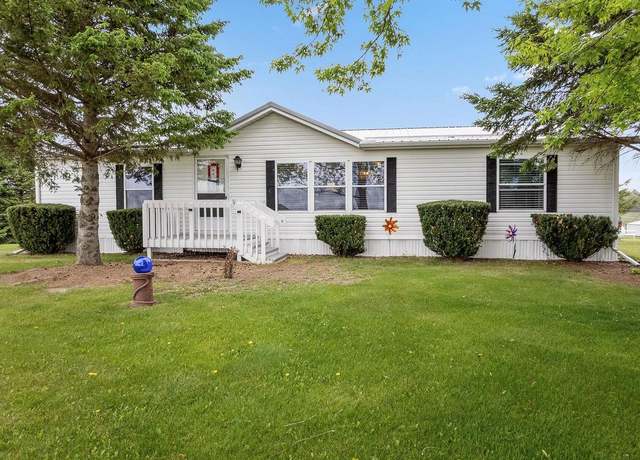 Property at S2788 Coon Bluff Rd, Reedsburg, WI 53959, 3 beds, 2 baths