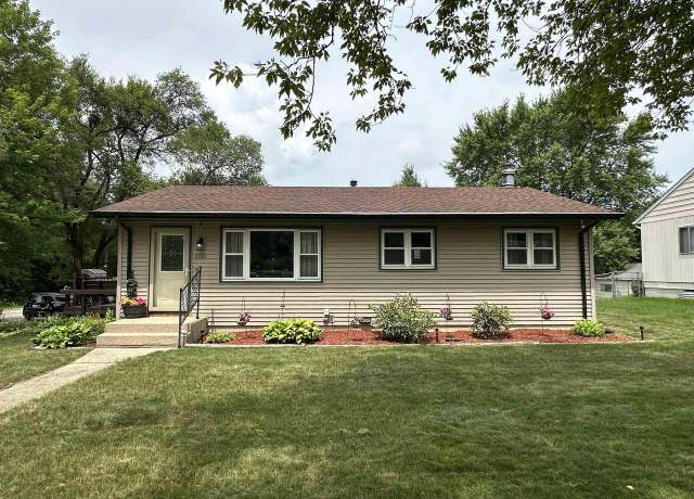 Property at 2151 Lenox St, Beloit, WI 53511, 3 beds, 1 bath