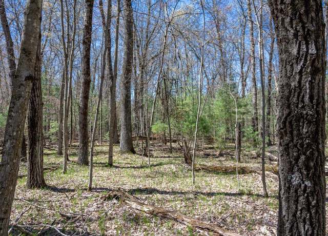 Property at 607 Badger Dr, Hancock, WI 54943