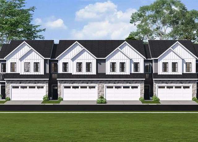 Property at 317 Maple St, Pardeeville, WI 53954, 3 beds, 2.5 baths