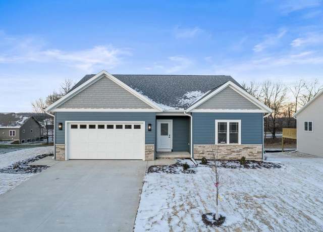 Property at 421 Gunderson Dr, Portage, WI 53901, 3 beds, 2 baths