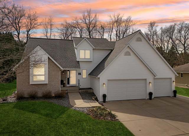 Property at 119 Vilas Hibbard Pkwy, Lodi, WI 53555, 4 beds, 3.5 baths