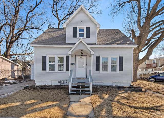 Property at 830 N Bennett St, Appleton, WI 54911, 3 beds, 1.5 baths
