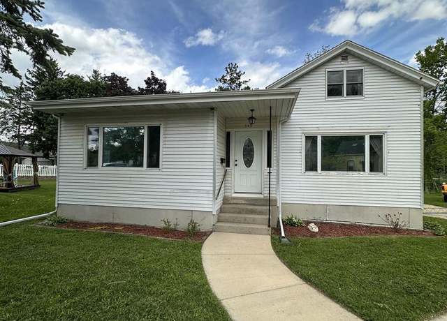 Property at 549 Manning St, Columbus, WI 53925, 3 beds, 1 bath