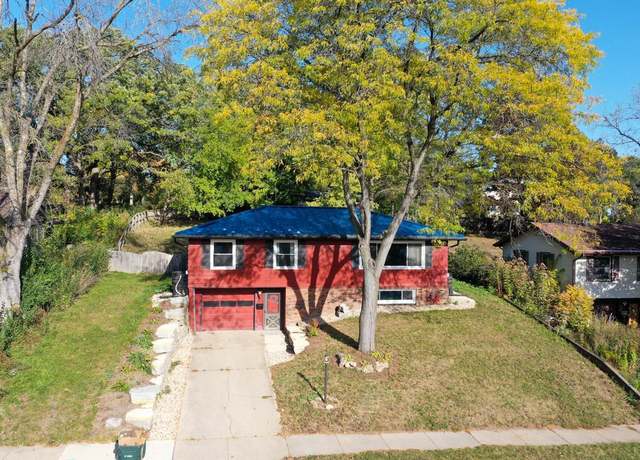 Property at 638 S Segoe Rd, Madison, WI 53711, 3 beds, 1.5 baths