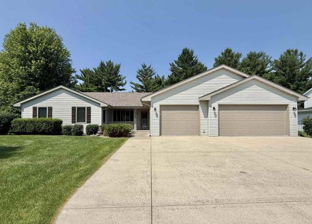 Property at 3423 Hemmingway Dr, Janesville, WI 53545, 3 beds, 3 baths
