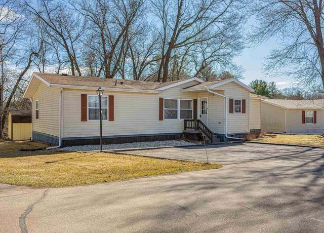 Property at 172 Timber Rdg, Wisconsin Dells, WI 53913, 3 beds, 2 baths