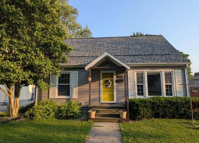 Property at 1521 Greenview Ave, Janesville, WI 53548, 3 beds, 2 baths