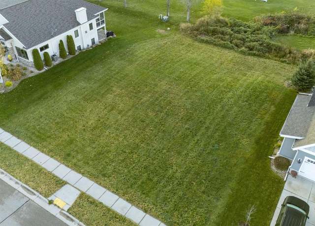 Property at 10013 Shadow Ridge Trl, Middleton, WI 53562