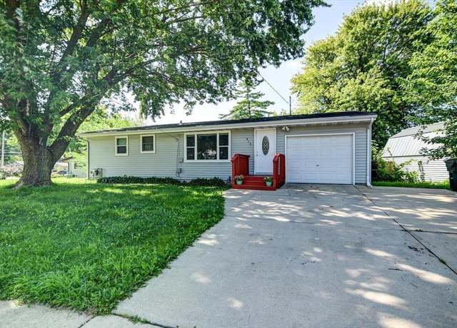 Property at 913 Northport Dr, Madison, WI 53704, 3 beds, 1.5 baths