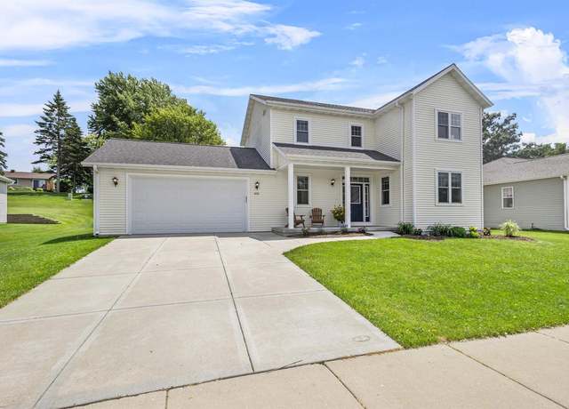 Property at 450 Highview Ln, Columbus, WI 53925, 4 beds, 2.5 baths