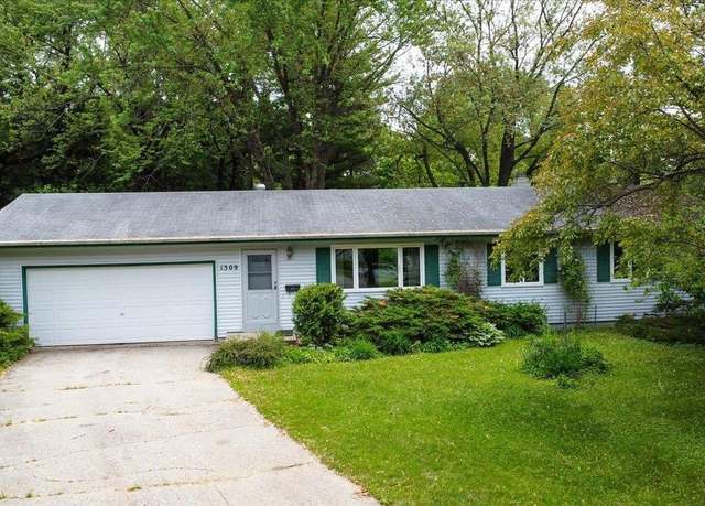 Property at 1309 Lynndale Rd, Madison, WI 53711, 3 beds, 2 baths