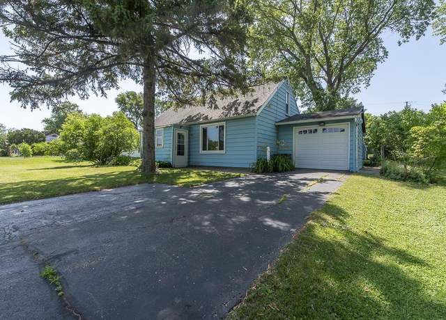 Property at 2120 E Delavan Dr, Janesville, WI 53546, 4 beds, 1 bath