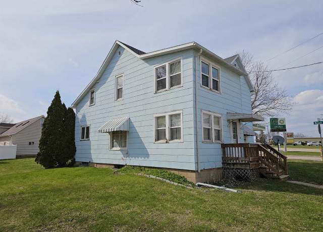 Property at 1170 Hathaway St, Platteville, WI 53818, 4 beds, 1 bath
