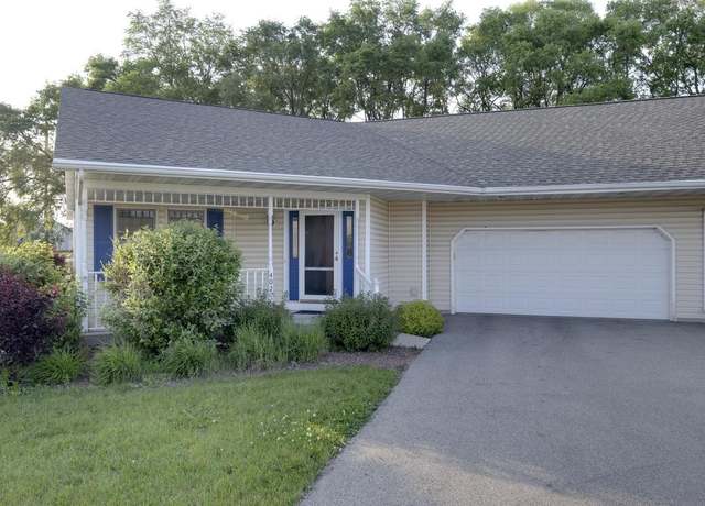 Property at 1180 Bloomingfi Bloomingfield Dr, Whitewater, WI 53190, 2 beds, 1.5 baths