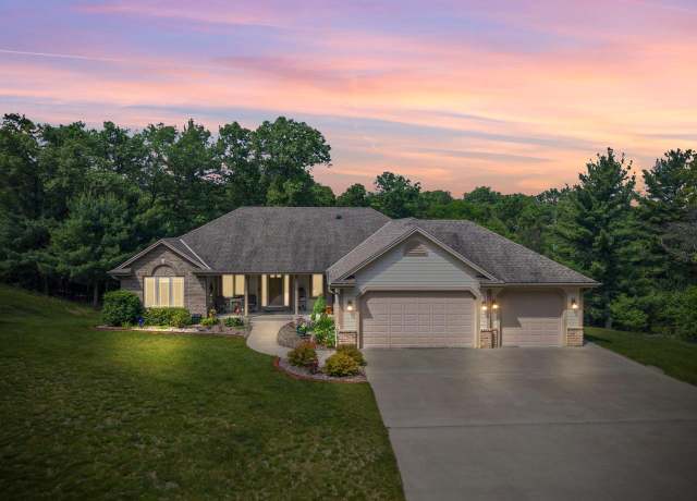 Property at 875 Fawn Ln, Grand Marsh, WI 53936, 4 beds, 3.5 baths