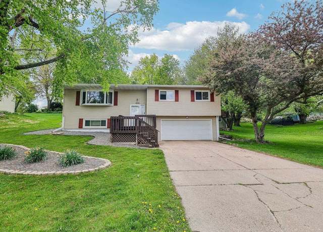Property at 606 Birchwood Trl, Mount Horeb, WI 53572, 3 beds, 2 baths