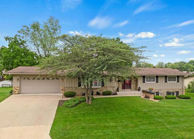 Property at 512 Circle St, Tomah, WI 54660, 3 beds, 2.5 baths