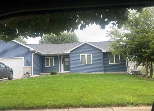 Property at 430 Drumlin Hl, Deerfield, WI 53531, 3 beds, 2 baths