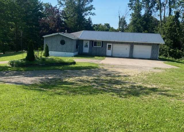 Property at 5561 Oak Ln, Cassville, WI 53816, 3 beds, 3 baths