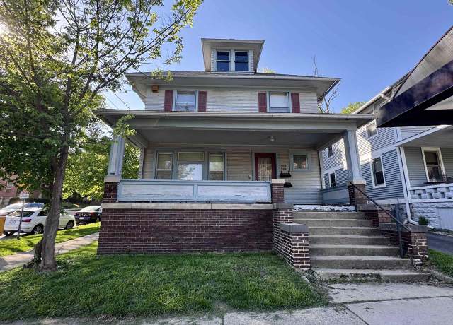 Property at 902-904 E Gorham St, Madison, WI 53703, 3 beds, 2 baths