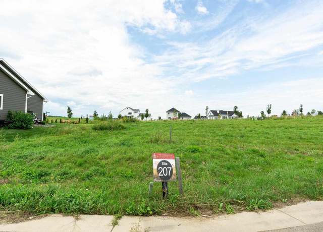 Property at 5824 Eagle Prairie Ct, Waunakee, WI 53597