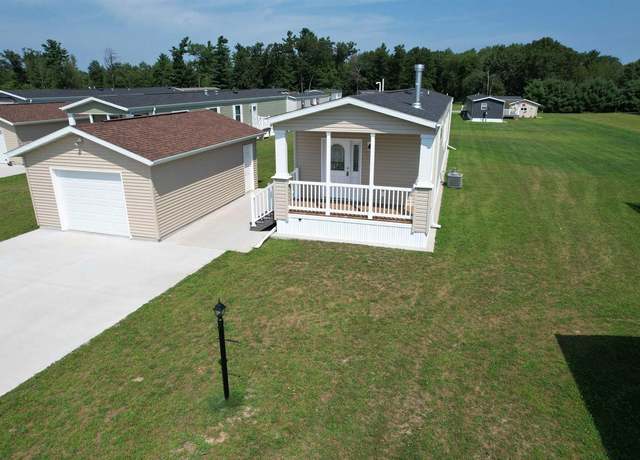 Property at 622 Vandervort St, Tomah, WI 54660, 2 beds, 2 baths