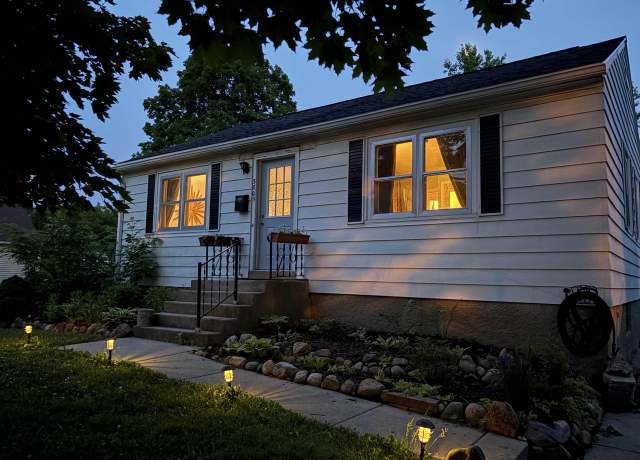 Property at 3805 Dennett Dr, Madison, WI 53714, 2 beds, 1 bath