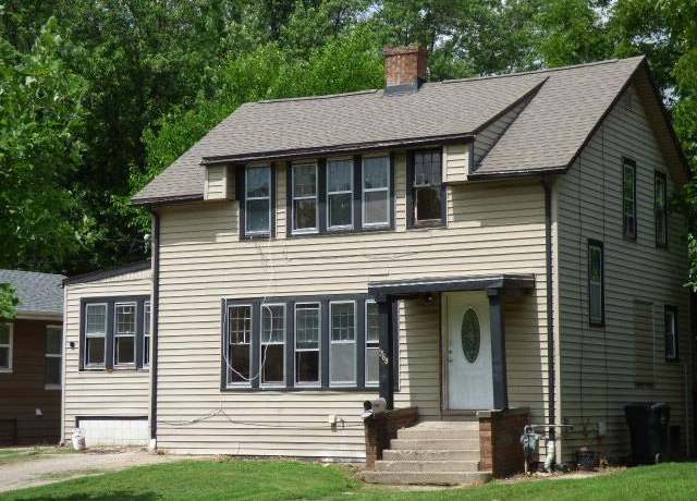 Property at 1368 Prairie Ave, Beloit, WI 53511, 4 beds, 1.5 baths