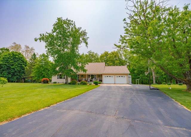 Property at S9085 Meadowdale Rd, Prairie Du Sac, WI 53578, 3 beds, 3.5 baths