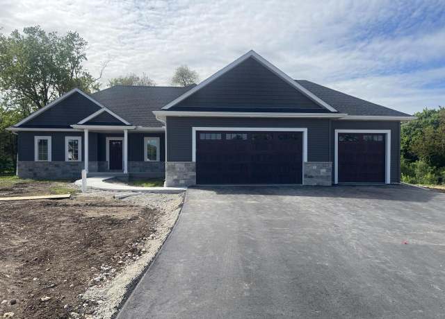 Property at 300 Luann Kay Ln, Orfordville, WI 53576, 3 beds, 2 baths