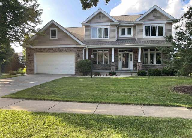 Property at 2 Greystone Cir, Middleton, WI 53562, 4 beds, 3.5 baths