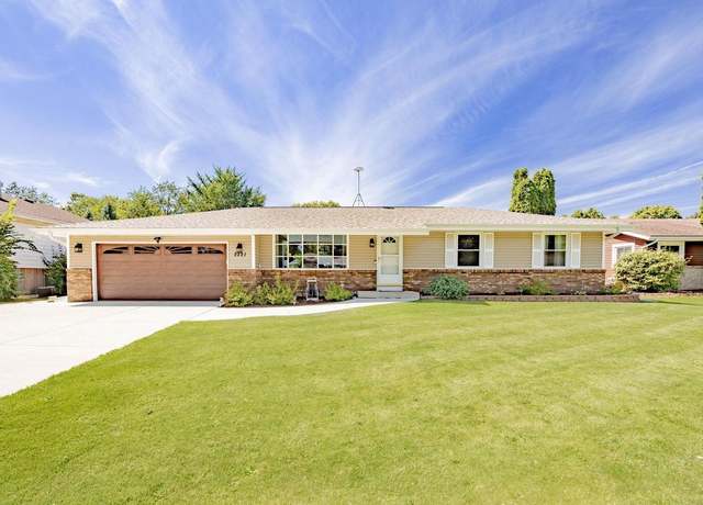 Property at 2221 N Sumac Dr, Janesville, WI 53545, 4 beds, 2.5 baths