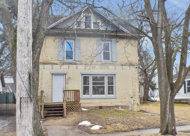 Property at 705 Washington St, Edgerton, WI 53534, 3 beds, 1 bath
