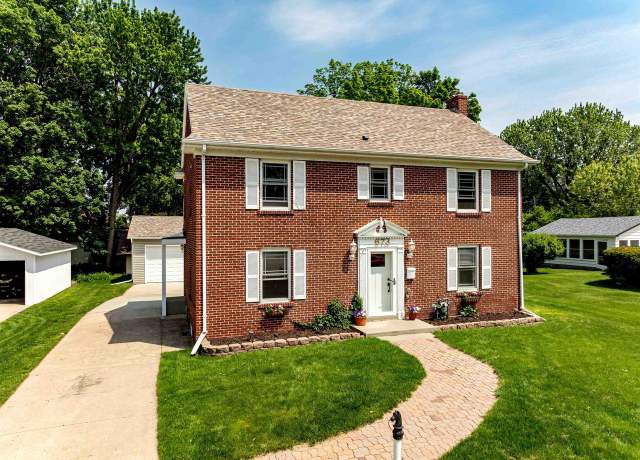 Property at 673 S Grove St, Ripon, WI 54971, 3 beds, 1.5 baths