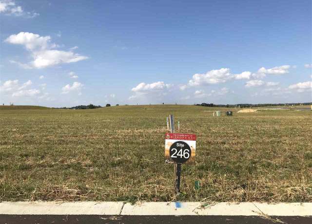 Property at 4989 Silo Prairie Dr, Waunakee, WI 53597