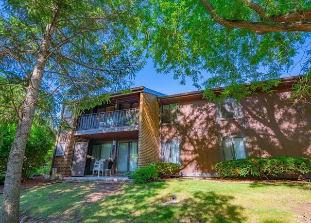Property at 3114 Creek View Dr #4, Middleton, WI 53562, 2 beds, 2 baths