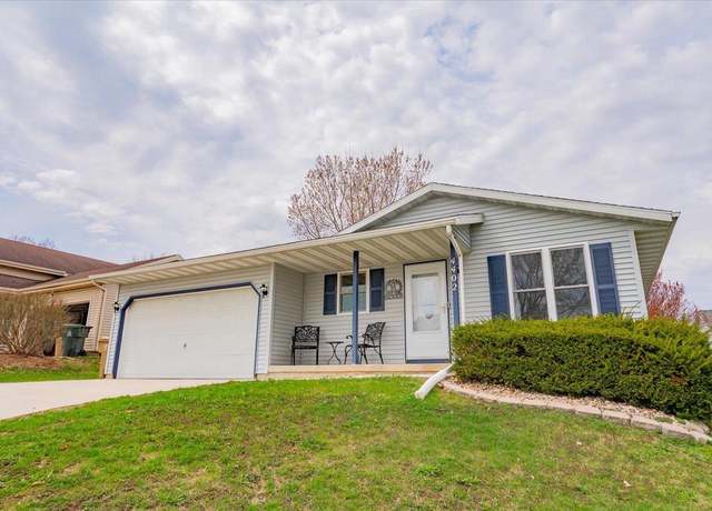 Property at 4402 Prairieview Dr, Madison, WI 53704, 3 beds, 2 baths