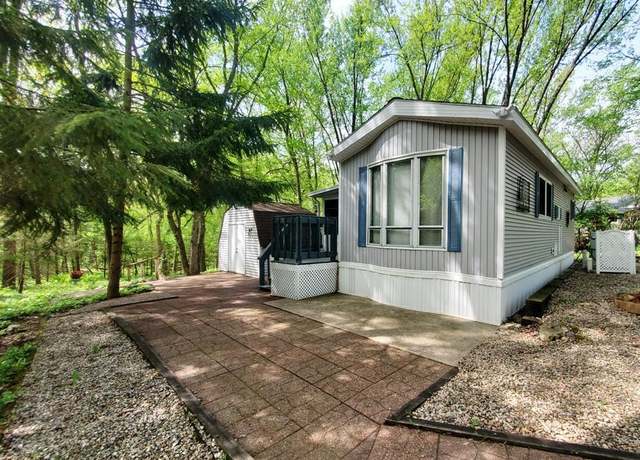 Property at 495 Sunset Cir, Edgerton, WI 53534, 2 beds, 1 bath
