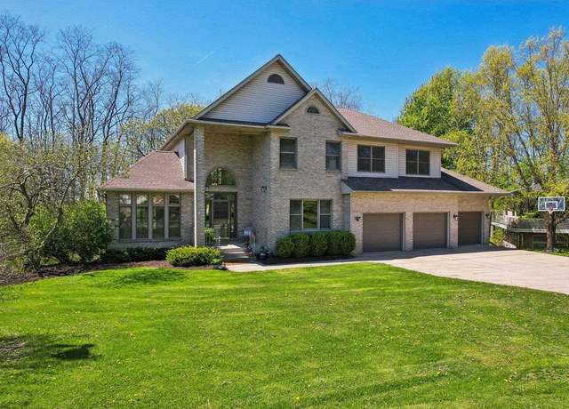 Property at 10 Prairie Hill Ct, Madison, WI 53719, 5 beds, 4.5 baths