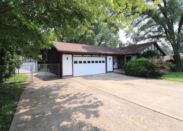 Property at 2421 S Victory Dr, Beloit, WI 53511, 2 beds, 2 baths